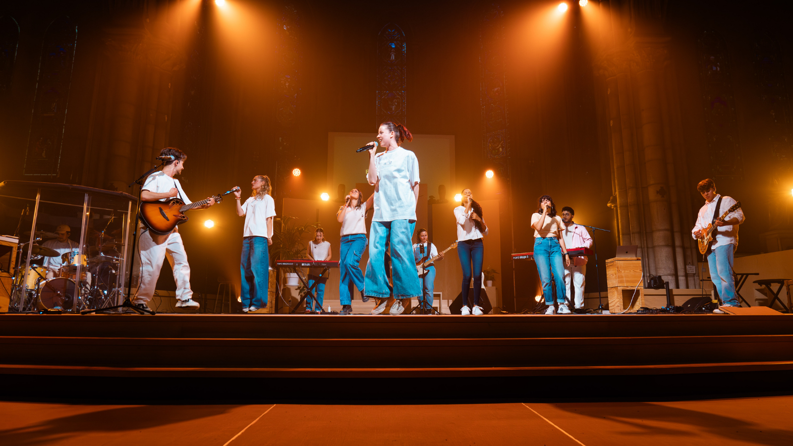 Collectif Pierre - Photo 1